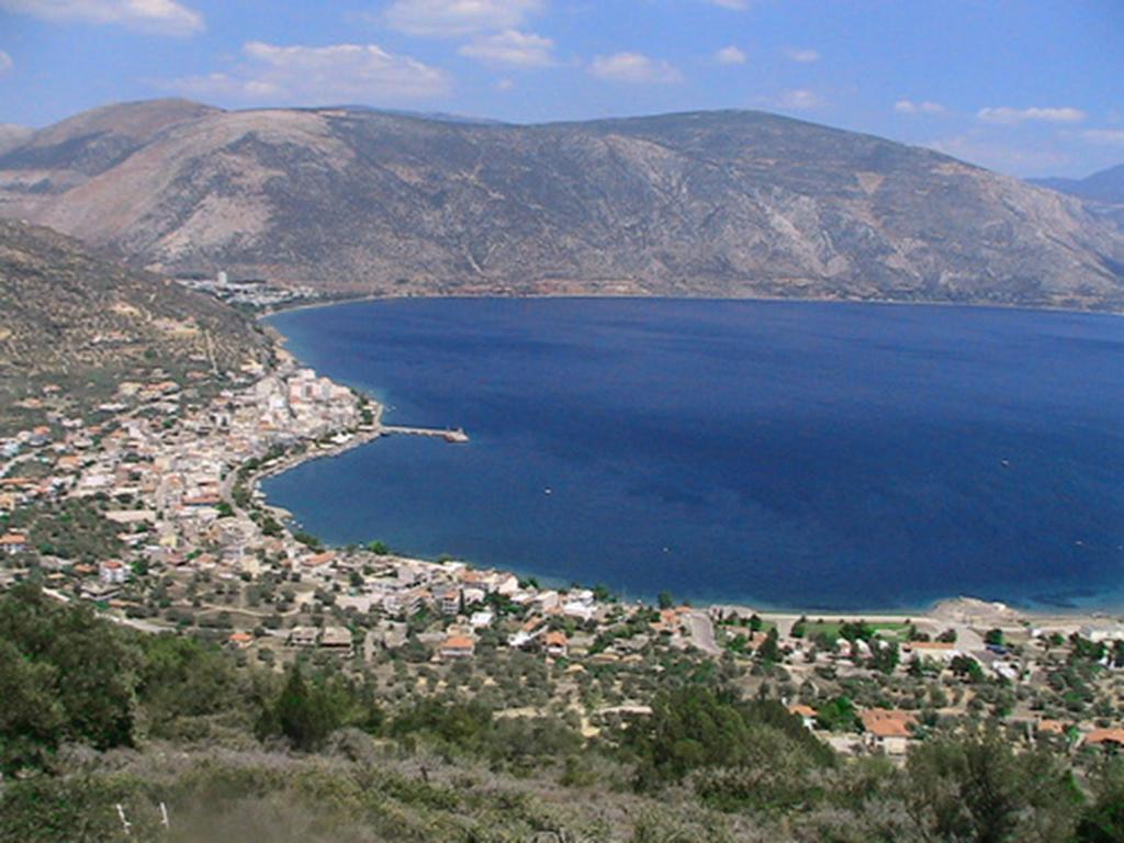 Hotel Iridanos Antikyra Exterior foto