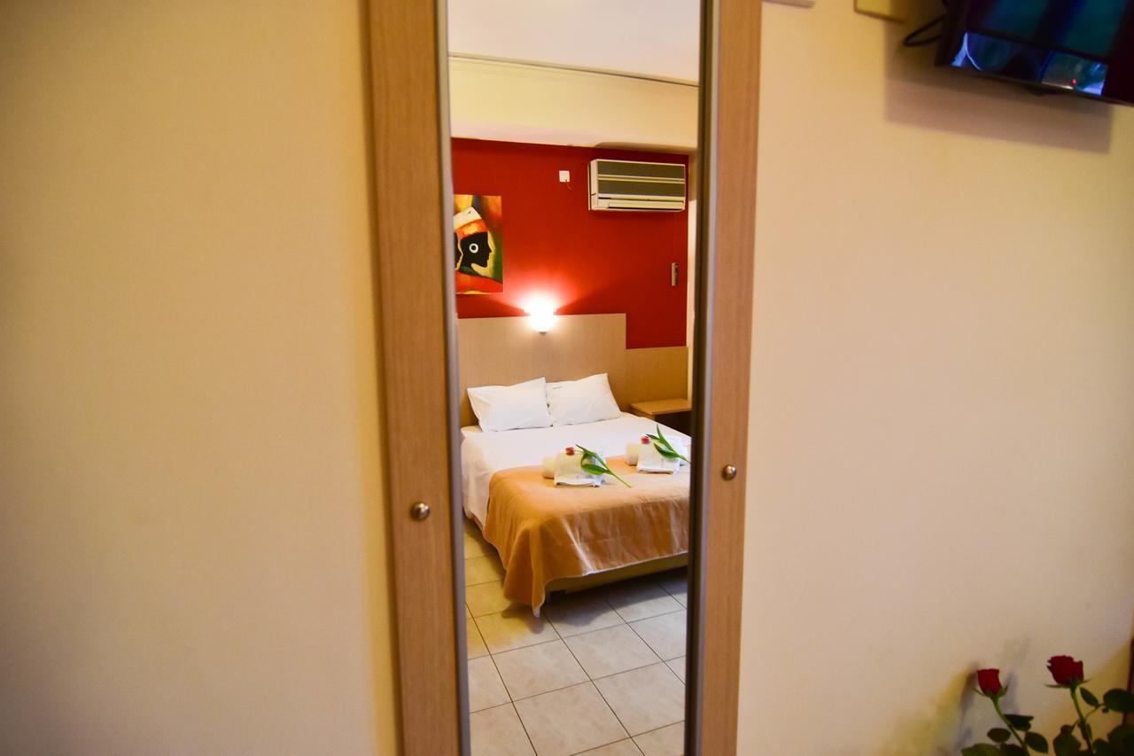 Hotel Iridanos Antikyra Exterior foto